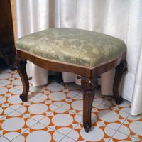 Antiquariato poltroncine con sgabello