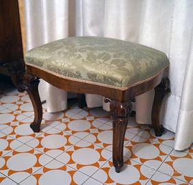Antiquariato poltroncine con sgabello