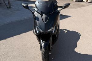 T MAX 560 2021