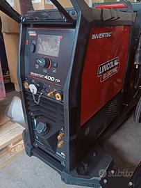 Saldatrice posizionatori a tavola rotante