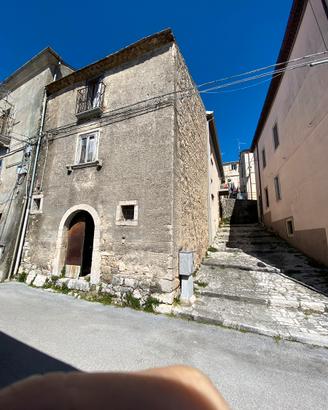 Casa indipendente da ristrutturare