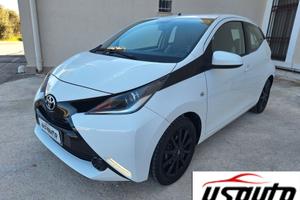 Toyota Aygo 1.0 69 CV 5 porte x-play RETROCAMERA F