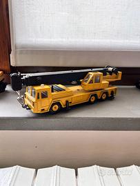 modellino autogrù in ferro