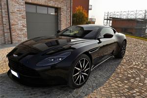 ASTON MARTIN DB11 V8 Coupé