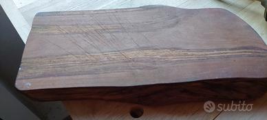 piccolo tagliere in olivo