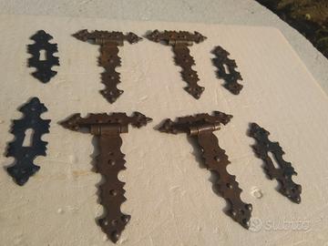 4 Cerniere + 4 Bocchette per Bauli Vintage/Antichi