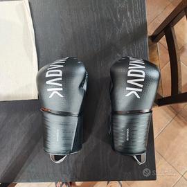 Guantoni boxe 10 Oz come nuovi
