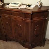 Credenza in legno stile classico