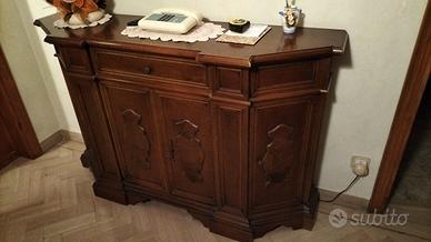 Credenza in legno stile classico