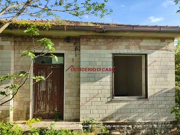 Casa, Piana degli Albanesi.