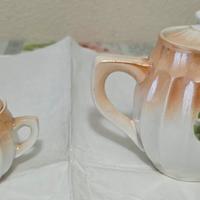 Teiera e zuccheriera in caramica