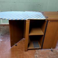 Asse da stiro con mobile