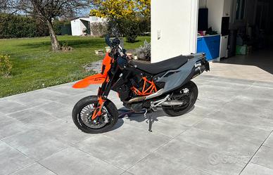 Ktm 690 smc r 2022 incidentata