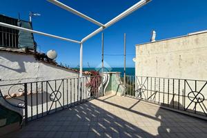 4 LOCALI A CASAMICCIOLA TERME