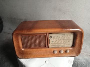 Radio Vintage "Magnadyne" (anni 50)
