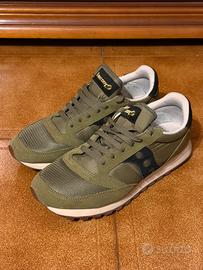 SAUCONY