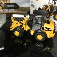 Caterpillar CAT906M - Ruspa Gommata 1:50