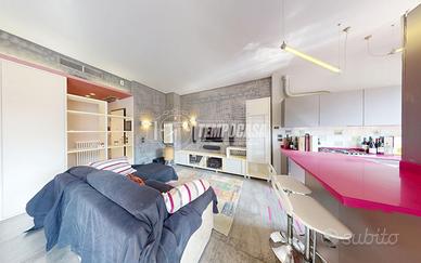 SPLENDIDO TRILOCALE CON TERRAZZO -CORSO LANGHE-