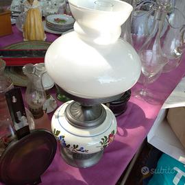 lume  a petrolio vintage 