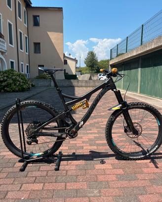 Pivot Mach 6 Carbon 27.5 taglia L