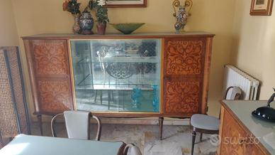 Mobile vetrina vintage