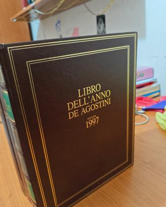 Trilogia "Libro dell'anno De Agostini" 
