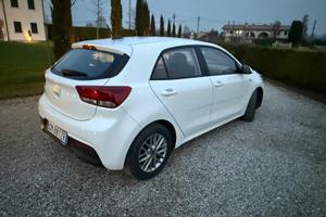 Kia Rio gpl 2023