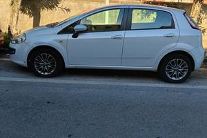 Punto Evo 1.2 5p 2011 - 78.000 km Neopatentati
