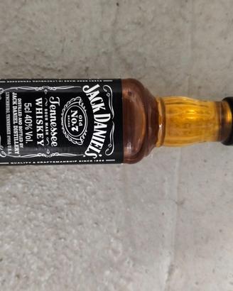 Bottiglia di jack daniel