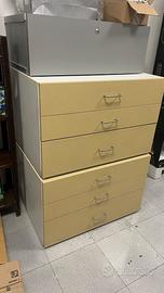 Cassettiere per negozio o casa