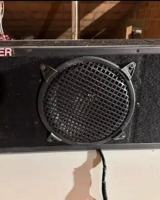 Kicker 10" impulse subwoofer usato + box