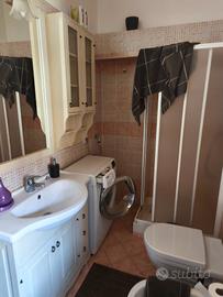 Mobile bagno completo con specchio e pensile