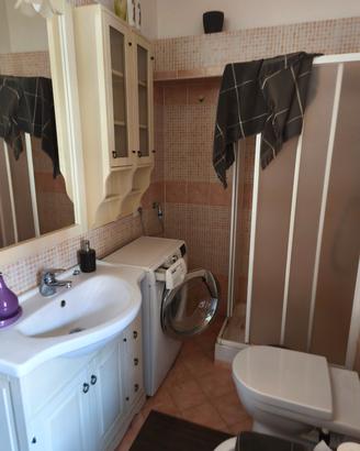 Mobile bagno completo con specchio e pensile