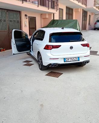 Wolkswagen golf 8  R line 1.5 tsi 150 cv
