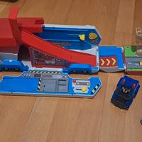 camion paw patrol con 4 personaggi 