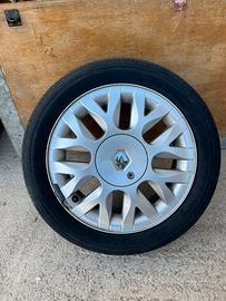 Cerchi in lega? 18555 15 senza pneumatico.