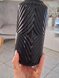 Vaso nero in ceramica