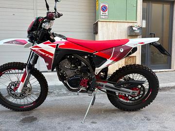 FANTIC XEF 125