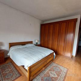 Camera da letto matrimoniale.