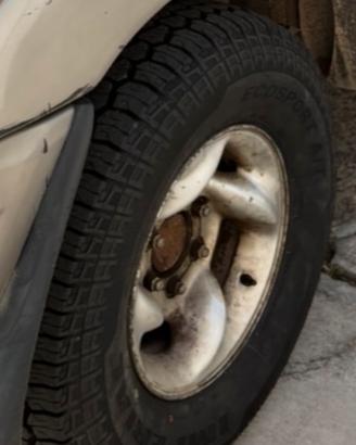 Gomme 265 70 15