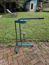 Attrezzatura vendemmia tappatrice