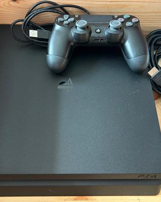 Play Station 4 Slim 1Tb