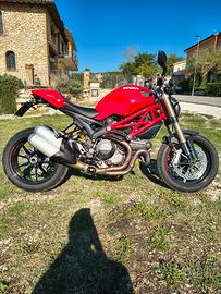 Ducati Monster 1100 evo