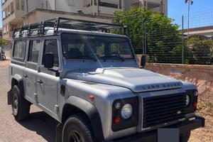 Land Rover Defender 110