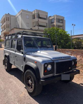 Land Rover Defender 110