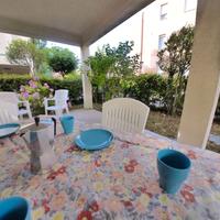 Piano terra con giardino 150 mt dal mare Rif.1006