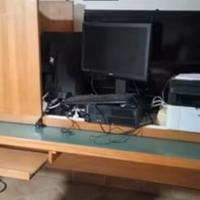 Scrivanie artigianali ideali per allestire studio