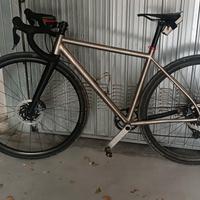 Gravel titanio