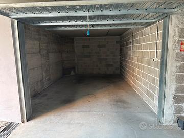 Garage 23 mq via delle palme