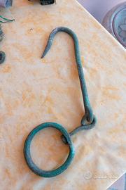 Gancio antico grande